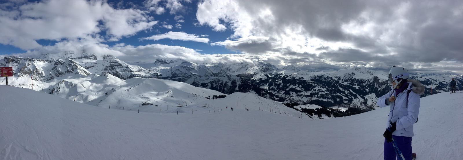Chloe skiing in the Adelboden/Lenk region